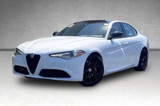 2021 Alfa Romeo Giulia Ti RWD photo