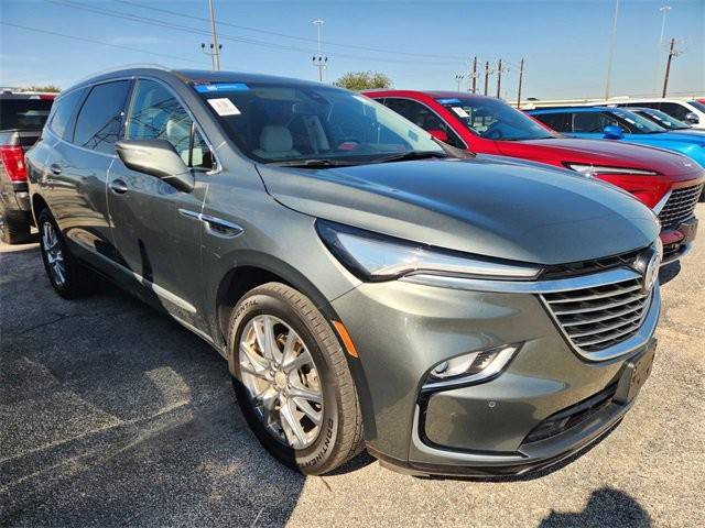 2023 Buick Enclave Essence FWD photo