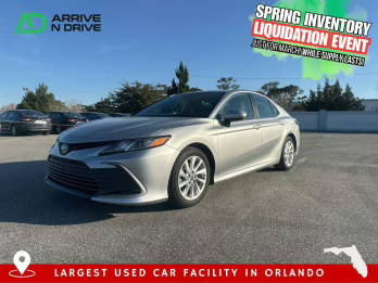 2023 Toyota Camry LE FWD photo