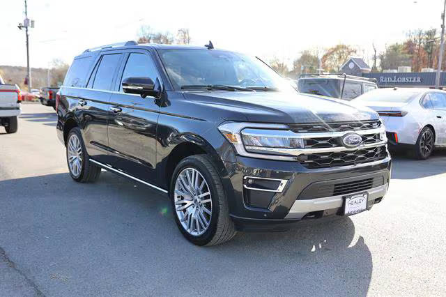 2023 Ford Expedition Limited 4WD photo