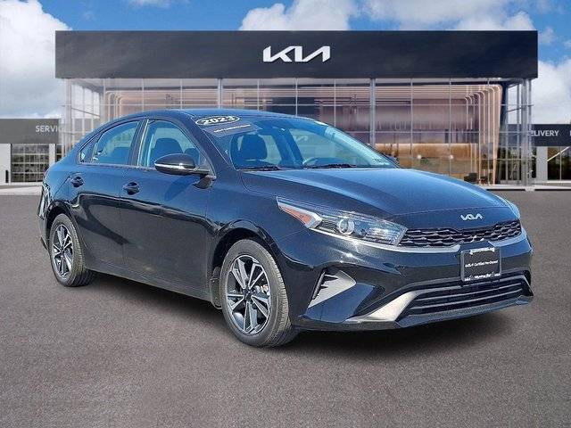 2023 Kia Forte LXS FWD photo