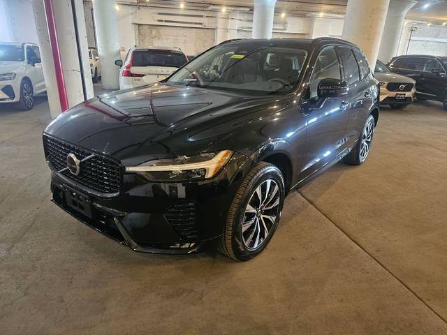 2023 Volvo XC60 Plus Dark Theme AWD photo