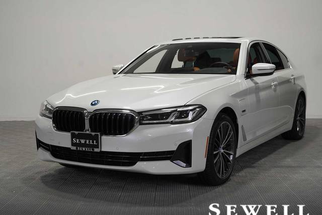 2023 BMW 5 Series 530e RWD photo