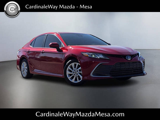 2023 Toyota Camry LE FWD photo