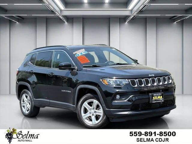 2023 Jeep Compass Latitude 4WD photo