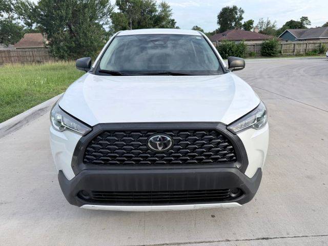 2023 Toyota Corolla Cross L FWD photo
