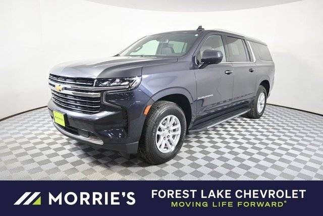 2022 Chevrolet Suburban LT 4WD photo