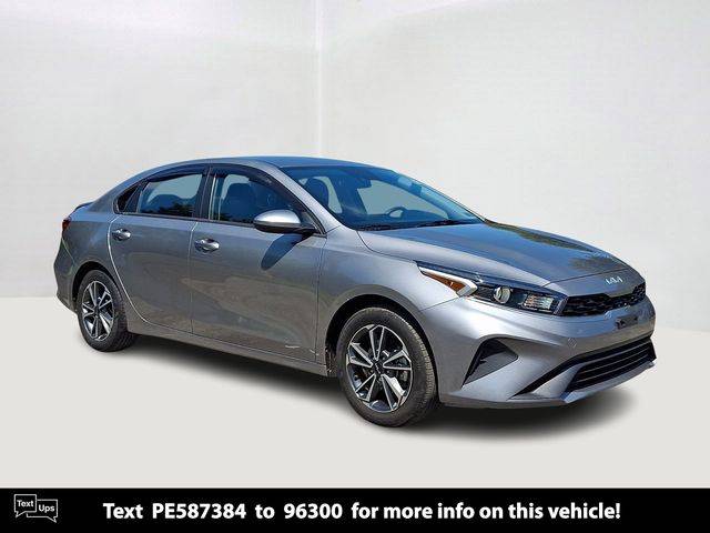 2023 Kia Forte LXS FWD photo