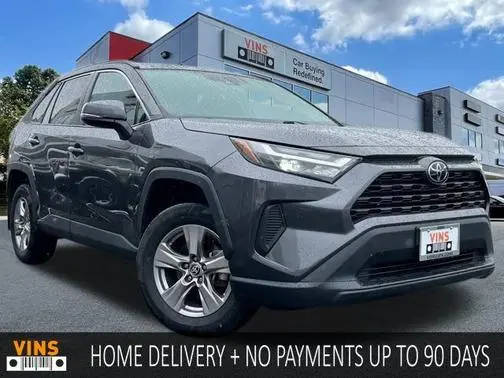 2023 Toyota RAV4 XLE AWD photo