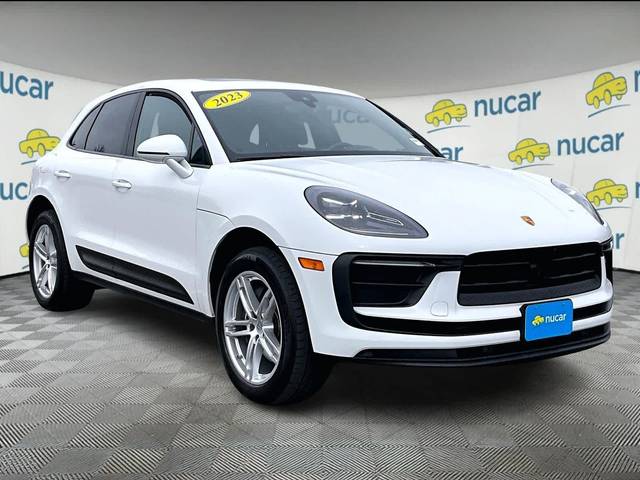 2023 Porsche Macan T AWD photo
