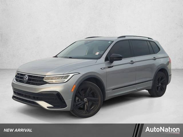 2023 Volkswagen Tiguan SE R-Line Black FWD photo