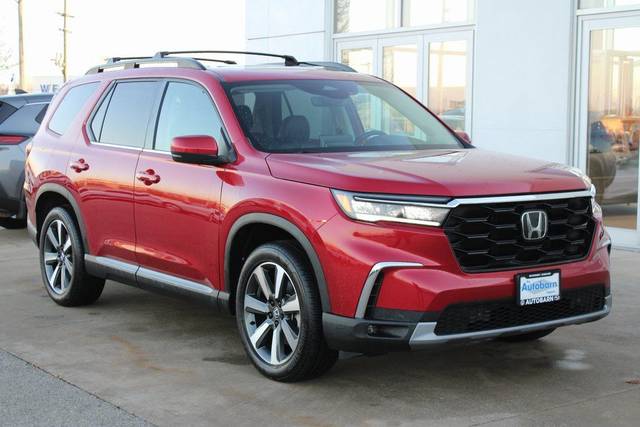 2023 Honda Pilot Touring AWD photo