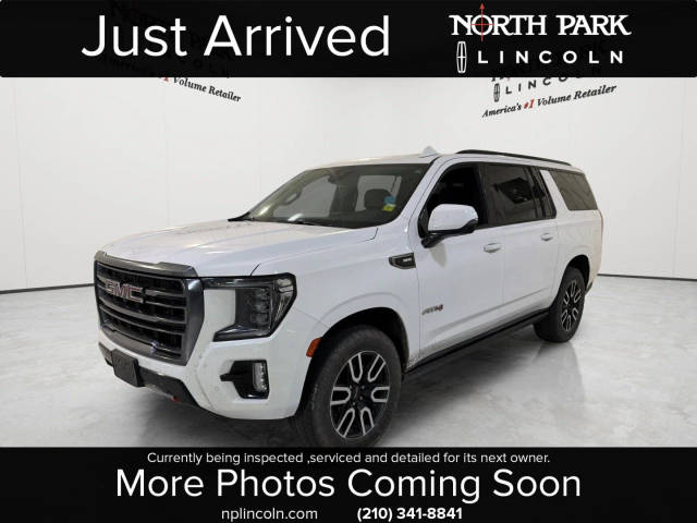 2023 GMC Yukon XL AT4 4WD photo