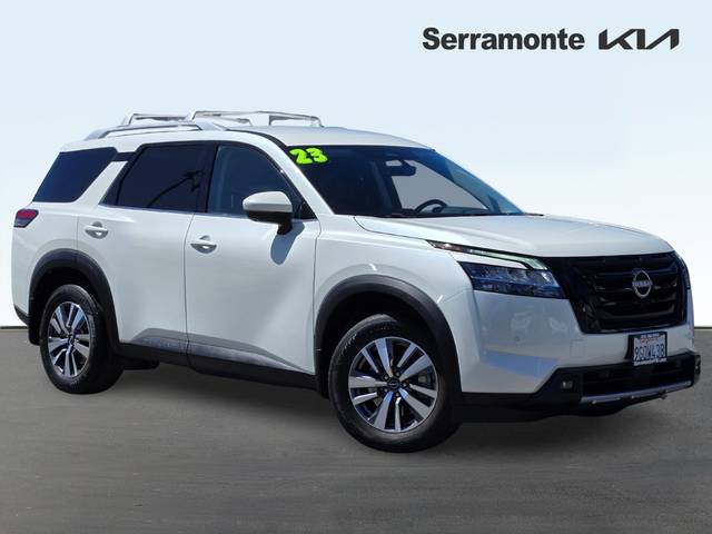 2023 Nissan Pathfinder SL FWD photo