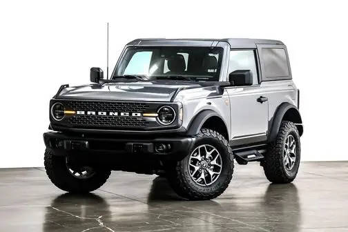 2023 Ford Bronco 2 Door Badlands 4WD photo