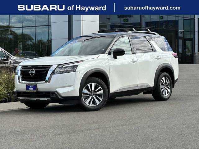 2023 Nissan Pathfinder SL FWD photo