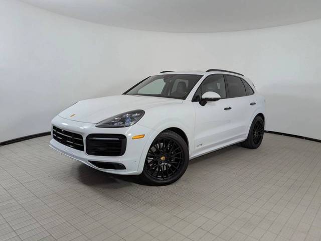 2023 Porsche Cayenne GTS AWD photo