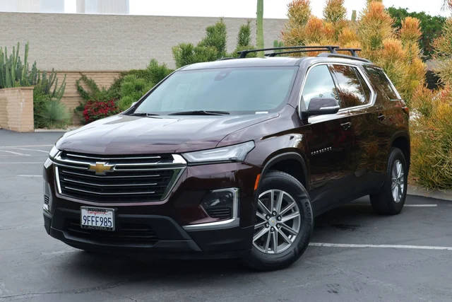 2023 Chevrolet Traverse LT Cloth FWD photo