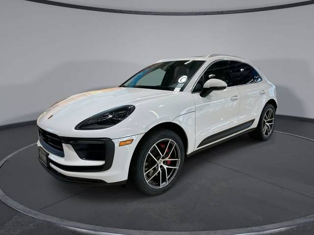 2023 Porsche Macan S AWD photo