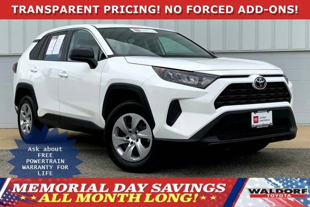 2022 Toyota RAV4 LE AWD photo