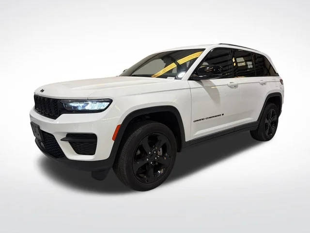 2023 Jeep Grand Cherokee Altitude 4WD photo