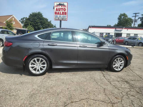 2015 Chrysler 200 LX FWD photo