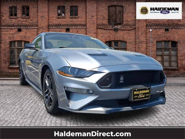 2021 Ford Mustang EcoBoost Premium RWD photo