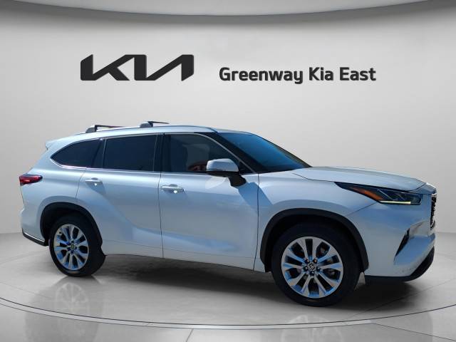 2023 Toyota Highlander Hybrid Limited FWD photo