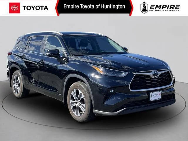 2023 Toyota Highlander Hybrid XLE AWD photo