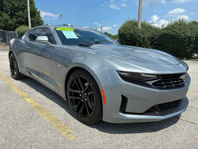 2023 Chevrolet Camaro 1LT RWD photo