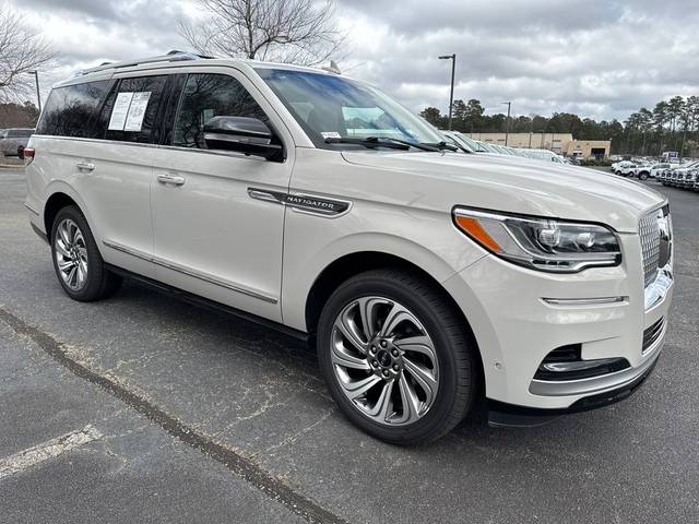 2023 Lincoln Navigator Reserve 4WD photo