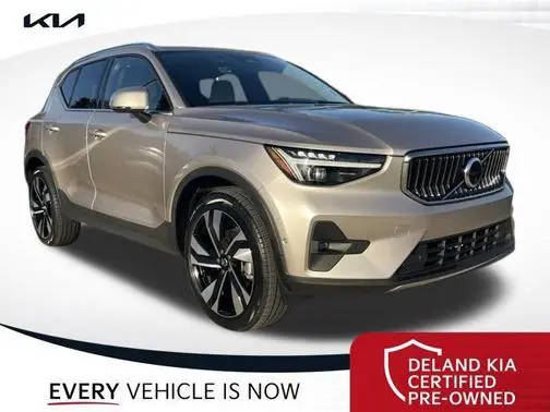 2023 Volvo XC40 Ultimate Bright Theme AWD photo