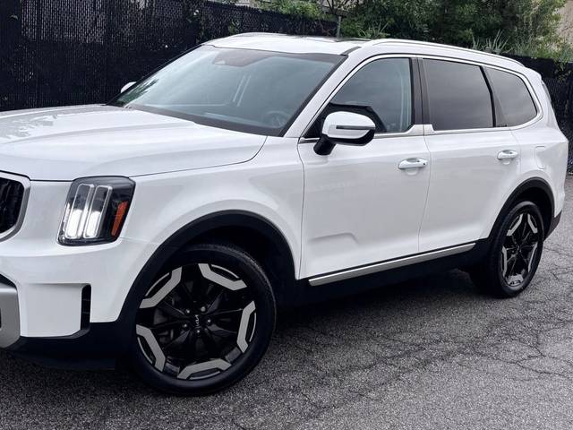 2023 Kia Telluride EX AWD photo