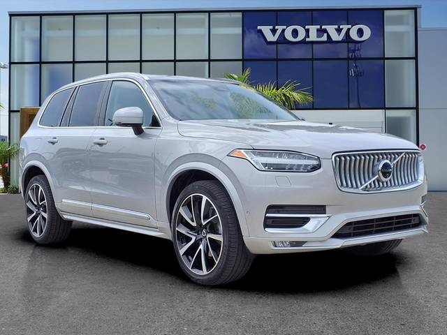 2023 Volvo XC90 Plus AWD photo