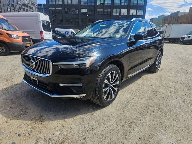 2023 Volvo XC60 Plus Bright Theme AWD photo