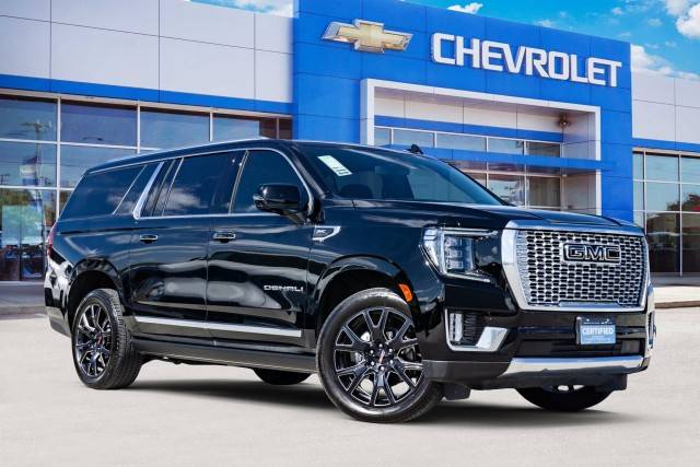 2023 GMC Yukon XL Denali 4WD photo