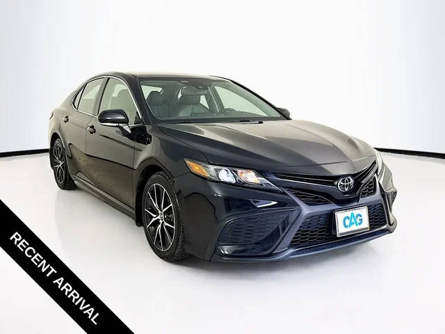 2023 Toyota Camry SE FWD photo