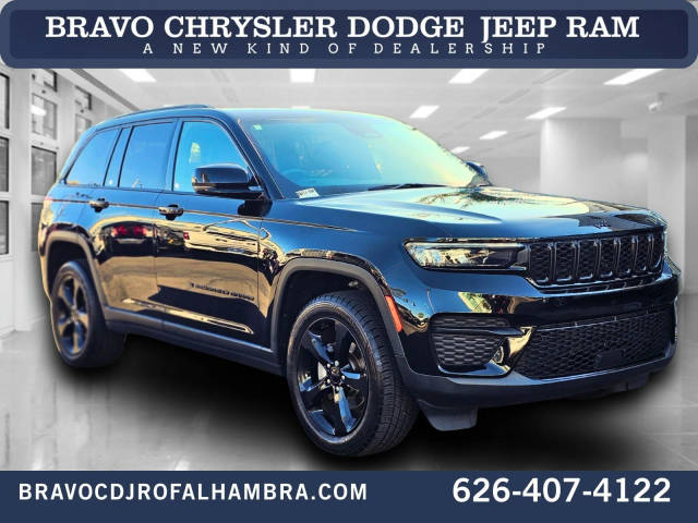 2023 Jeep Grand Cherokee Altitude 4WD photo