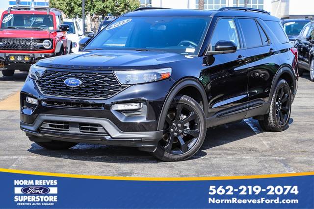 2023 Ford Explorer ST-Line RWD photo