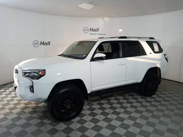 2023 Toyota 4Runner SR5 4WD photo