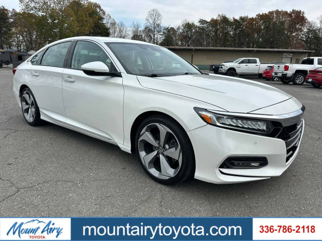 2019 Honda Accord Touring 2.0T FWD photo