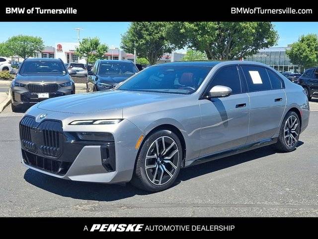 2023 BMW 7 Series 740i RWD photo