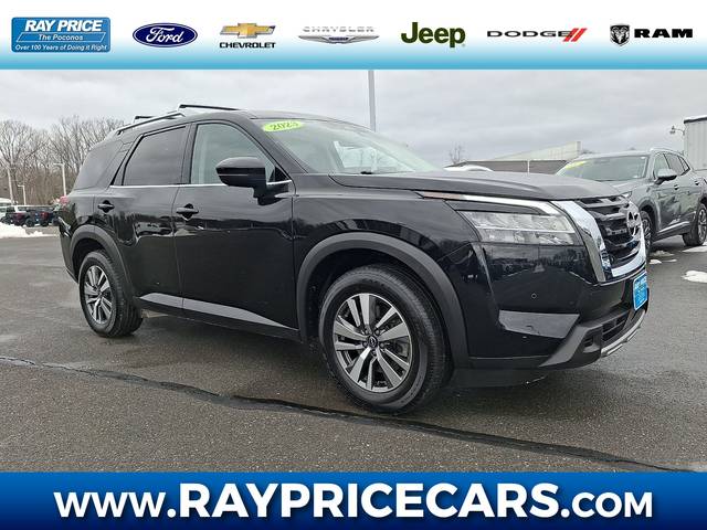 2023 Nissan Pathfinder SL 4WD photo