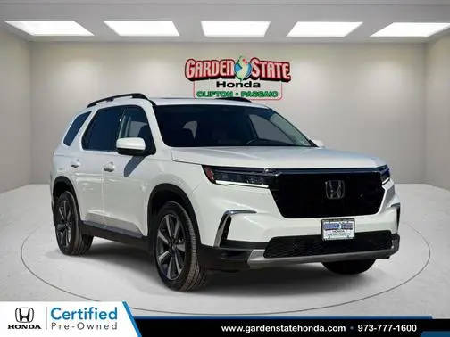 2023 Honda Pilot Touring AWD photo