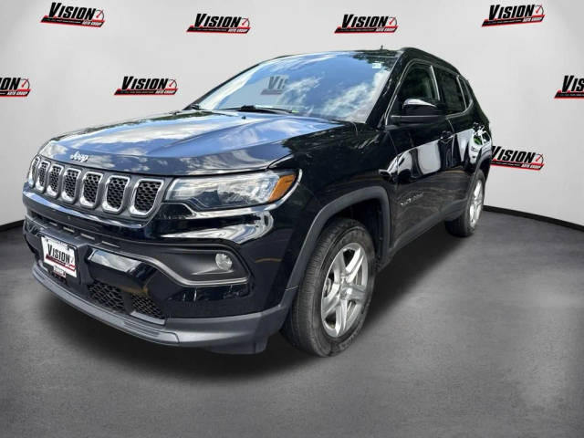 2023 Jeep Compass Latitude 4WD photo