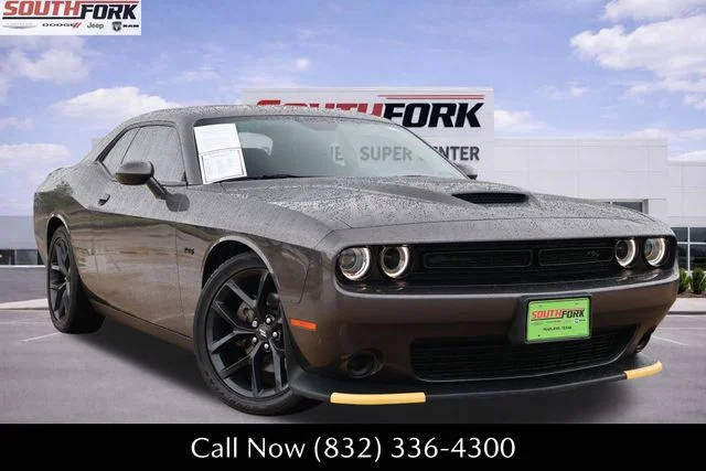 2023 Dodge Challenger R/T RWD photo