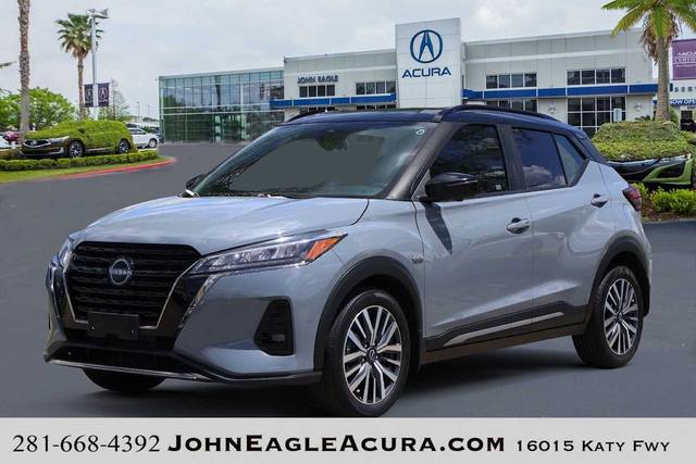 2023 Nissan Kicks SR FWD photo