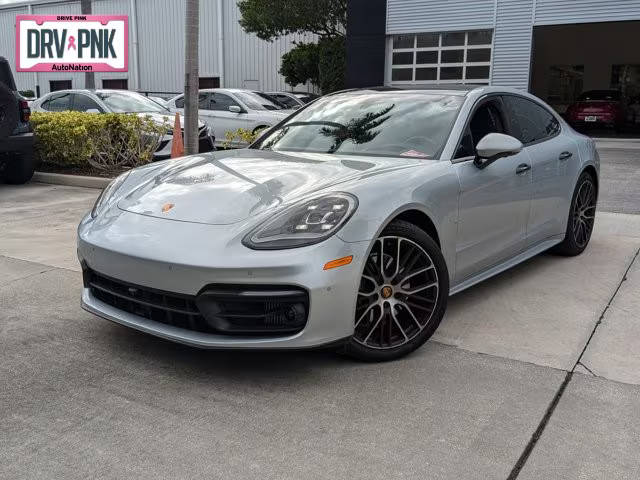 2023 Porsche Panamera Platinum Edition RWD photo