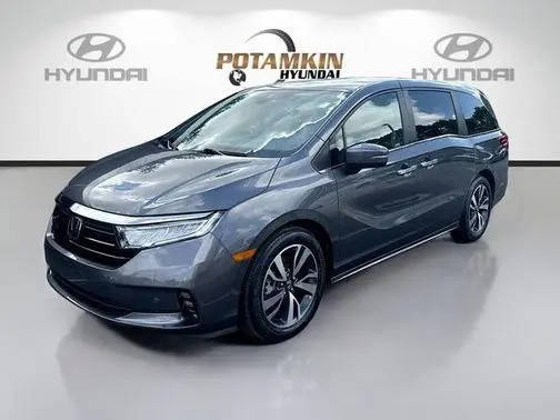 2023 Honda Odyssey Touring FWD photo