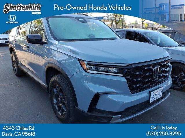 2023 Honda Pilot TrailSport AWD photo